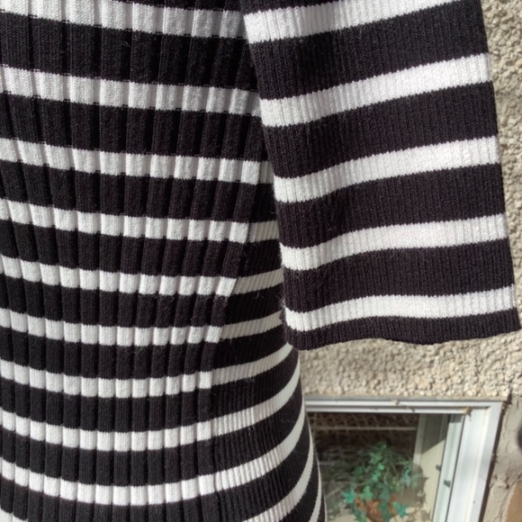 Jones New York black and white stripe short sleeve sweater - Picture 4 of 7